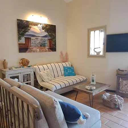 Maison Bord De - Piscine - *