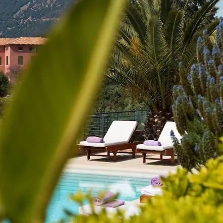Maison Bord De - Piscine -