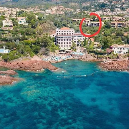 Maison Bord De - Piscine - Сasa de vacaciones