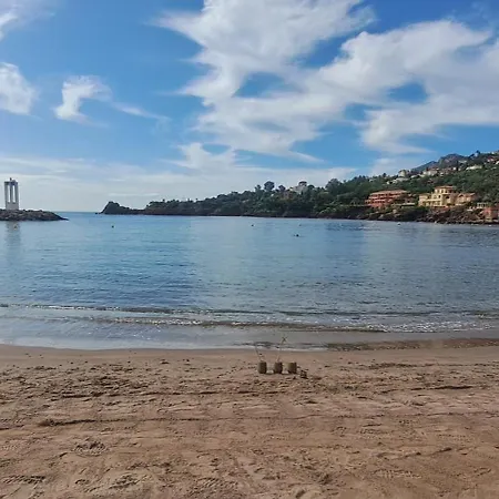 Maison Bord De - Piscine - *