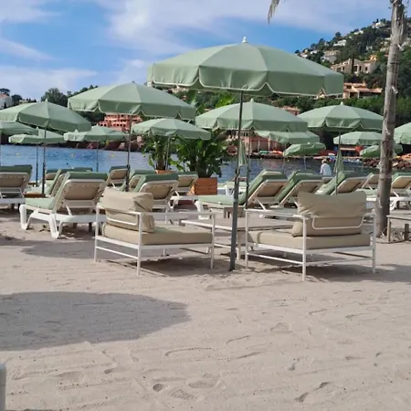 Vakantiehuis Maison Bord De - Piscine - Théoule-sur-Mer