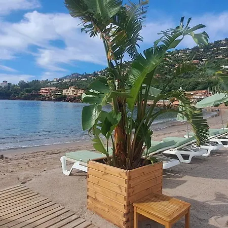 Maison Bord De - Piscine - Сasa de vacaciones