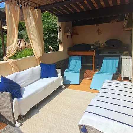 Maison Bord De - Piscine - *
