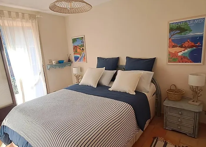 Maison Bord De - Piscine -
